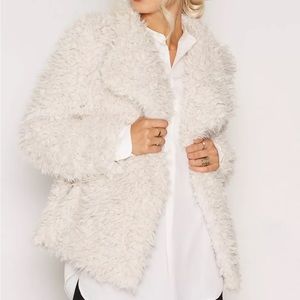 Very Moda VMJAYLA Short Fake Fur Jacket